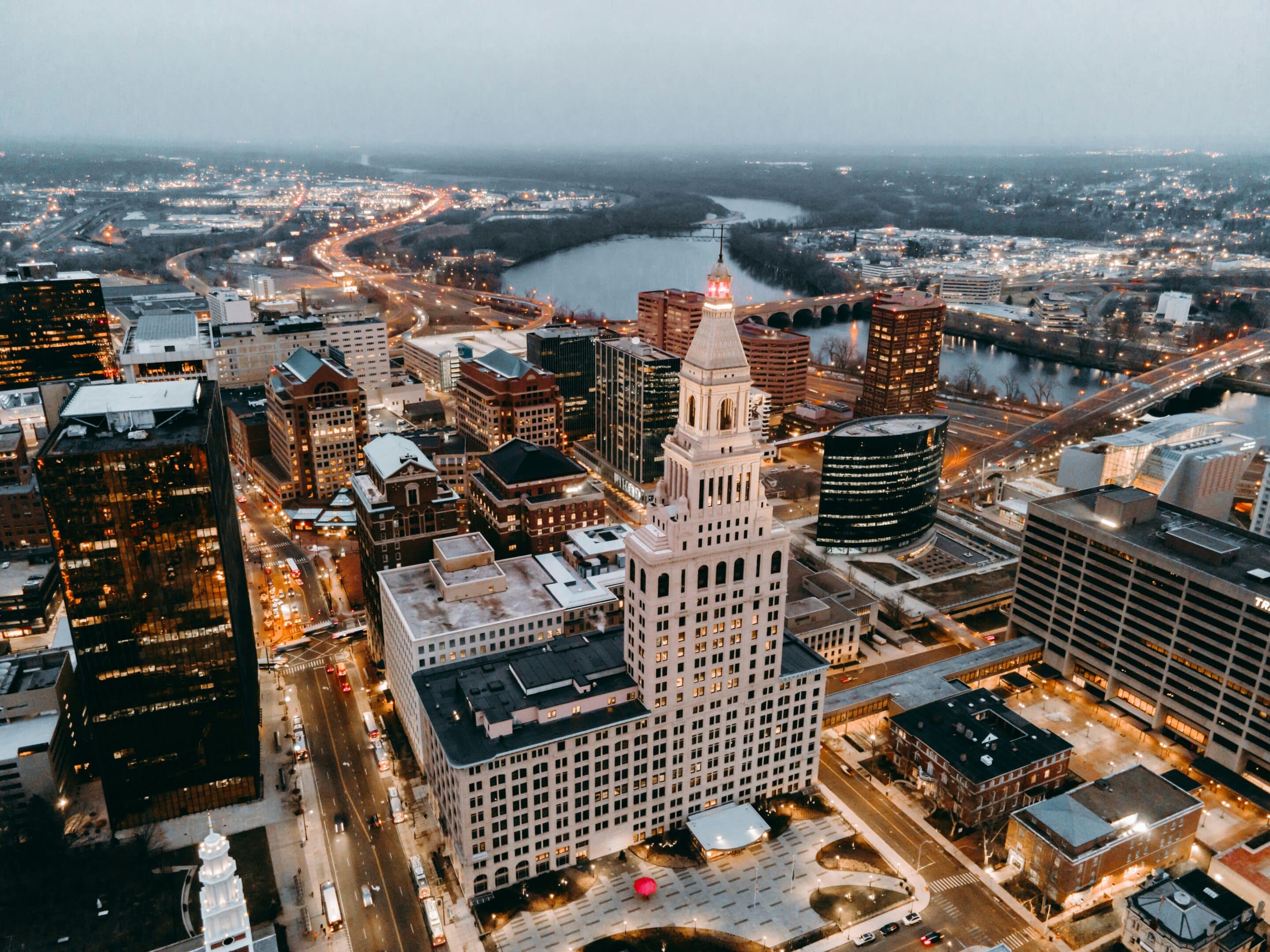 Hartford luchtfoto van stadscentrum met